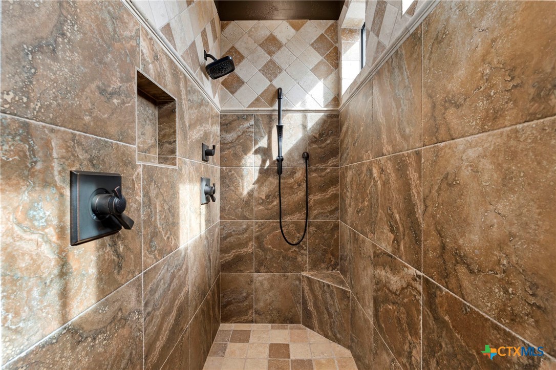 1039 Bluewater Place