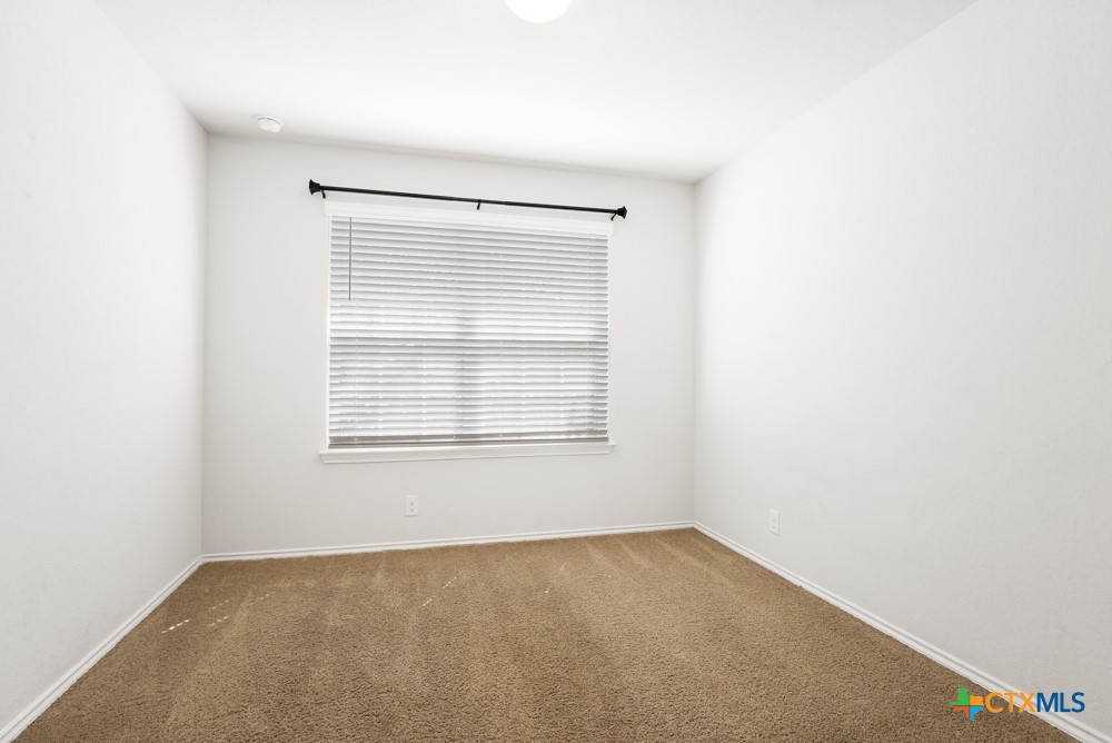 8221 Lazy Brook