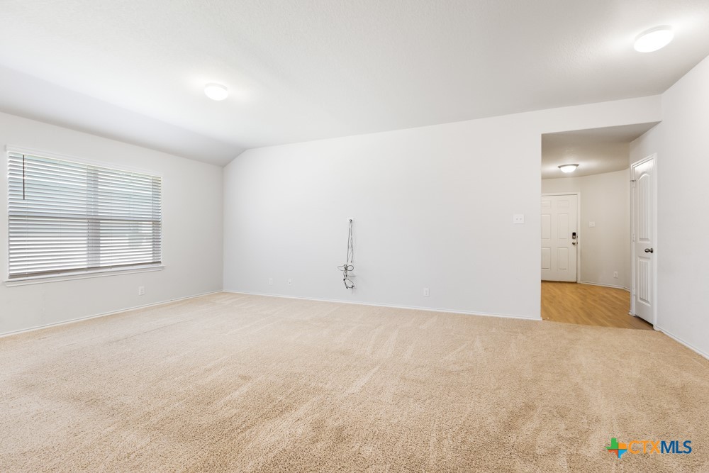 8221 Lazy Brook