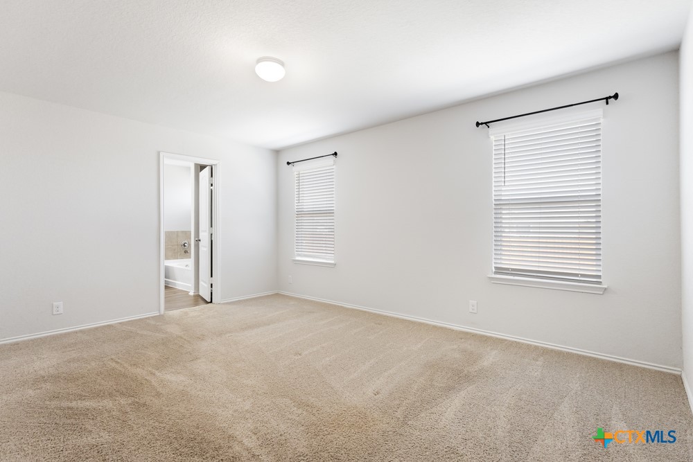8221 Lazy Brook