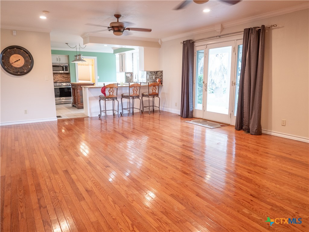 403 Oakside Drive