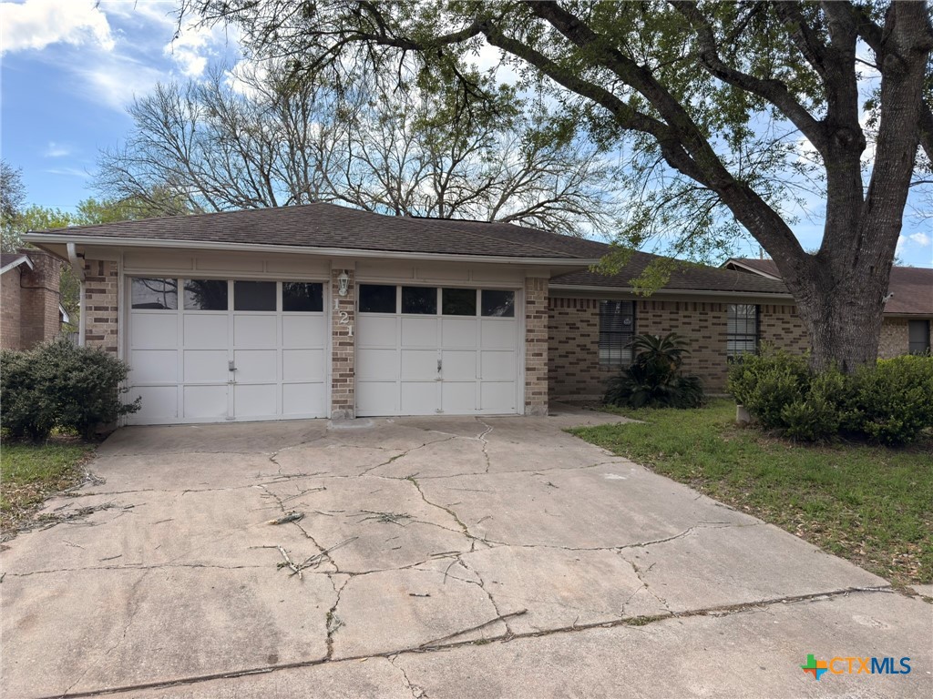 121 Byron Lane