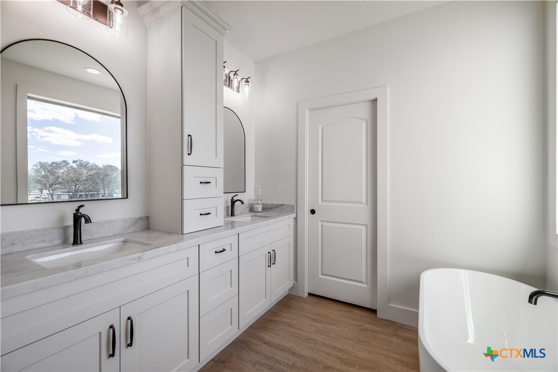 112 Ridgehaven Trail