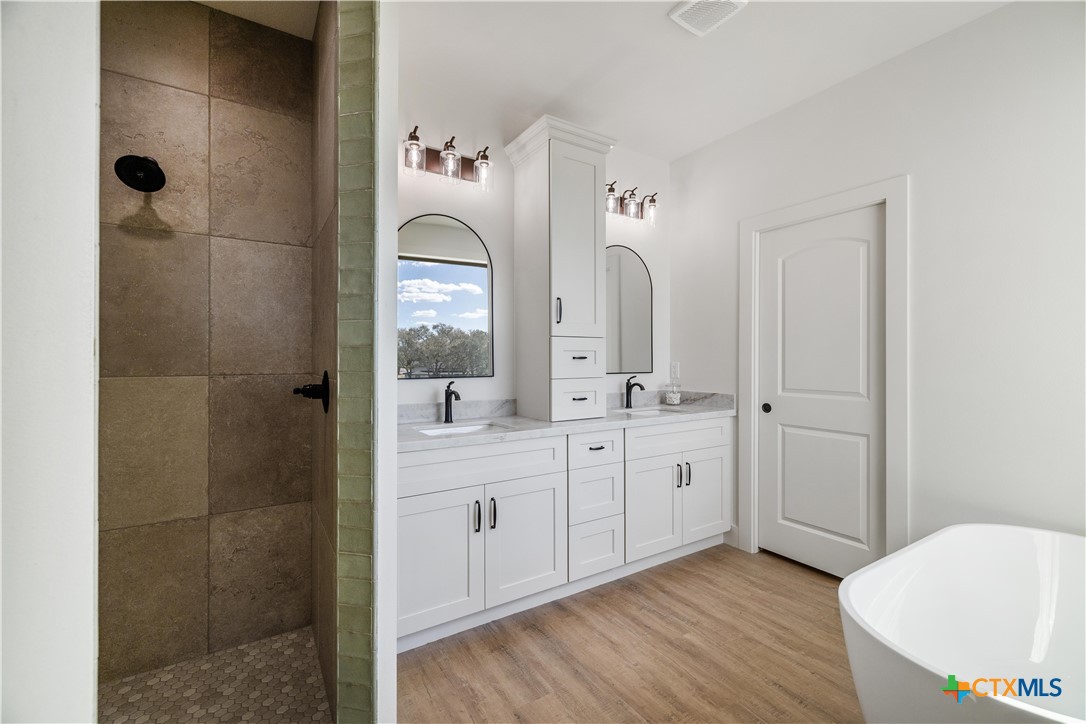 112 Ridgehaven Trail