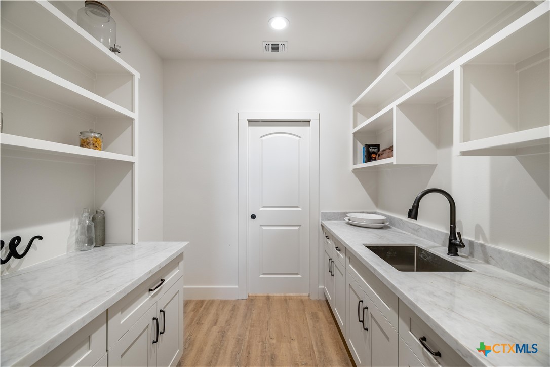 112 Ridgehaven Trail