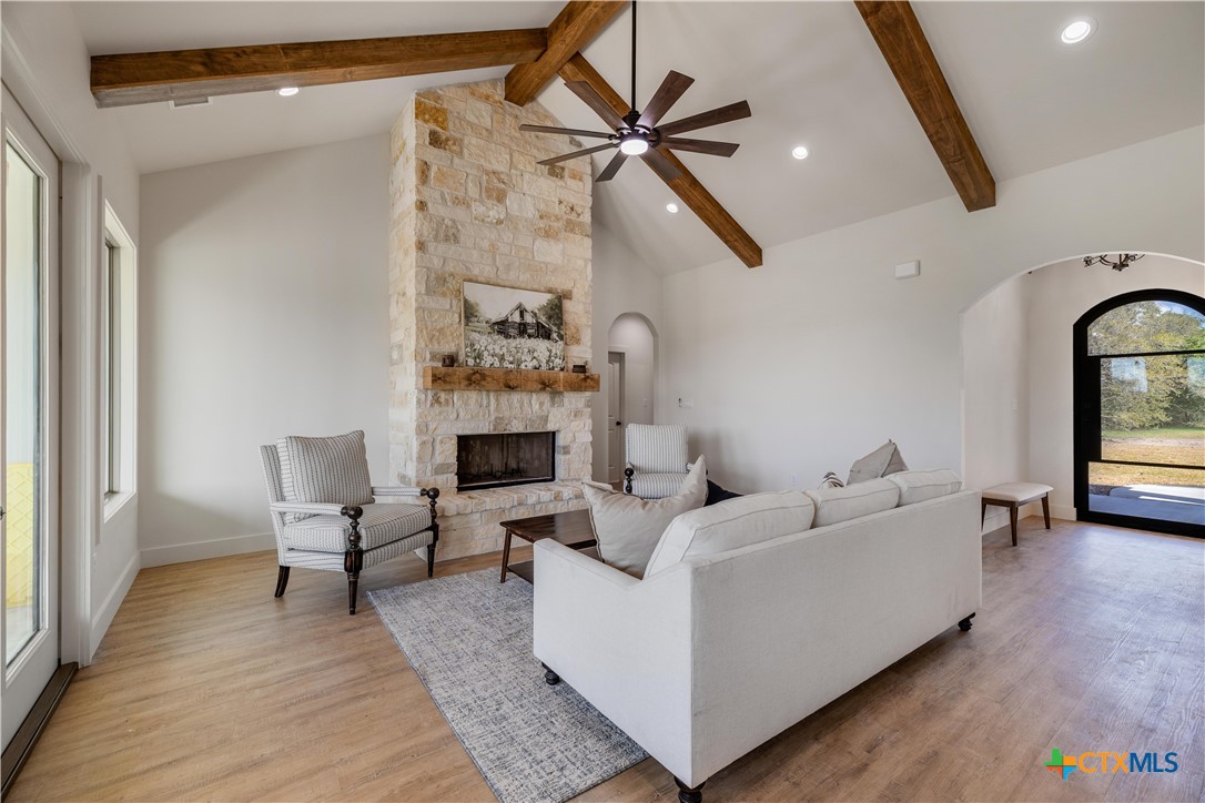 112 Ridgehaven Trail