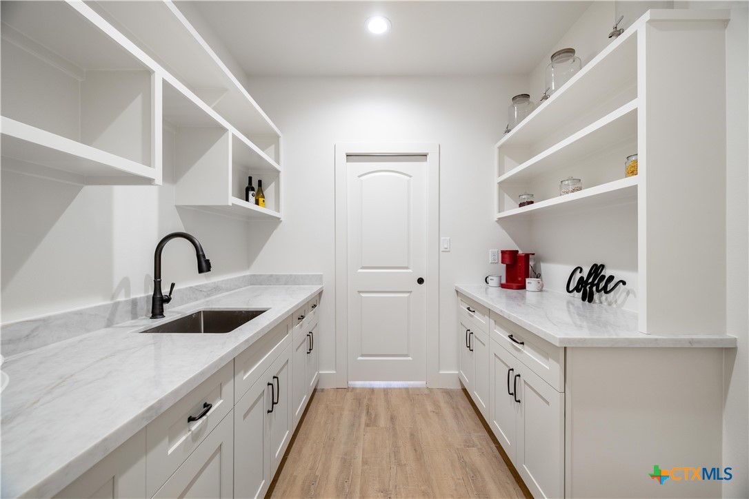 112 Ridgehaven Trail