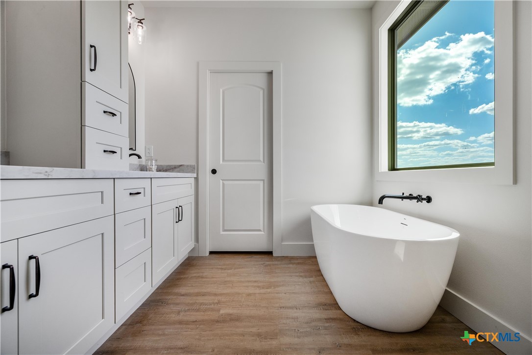 112 Ridgehaven Trail