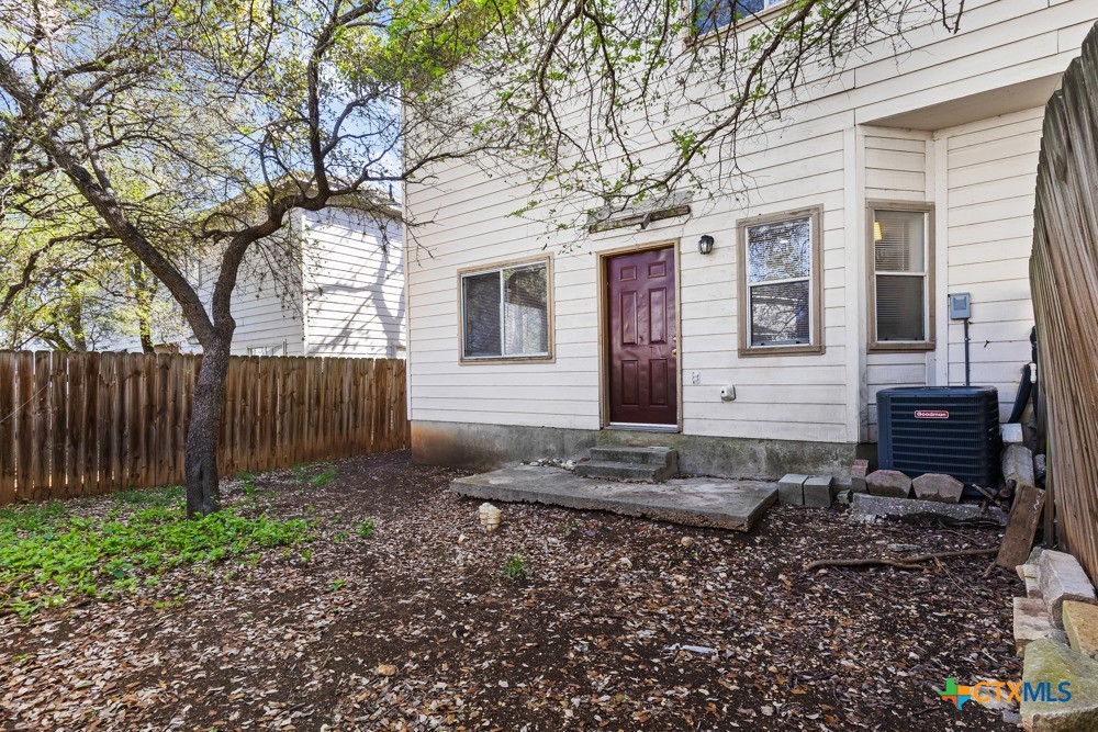 832 Sagewood Trail