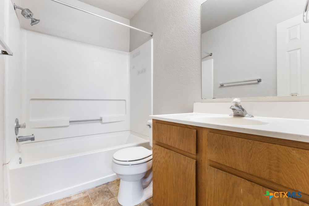 832 Sagewood Trail