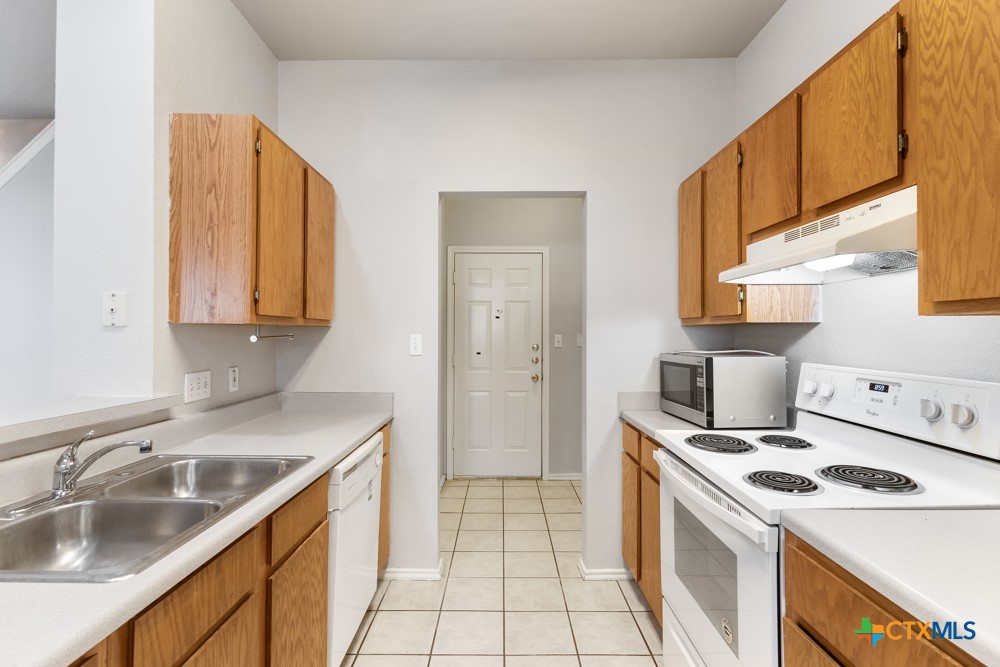 832 Sagewood Trail