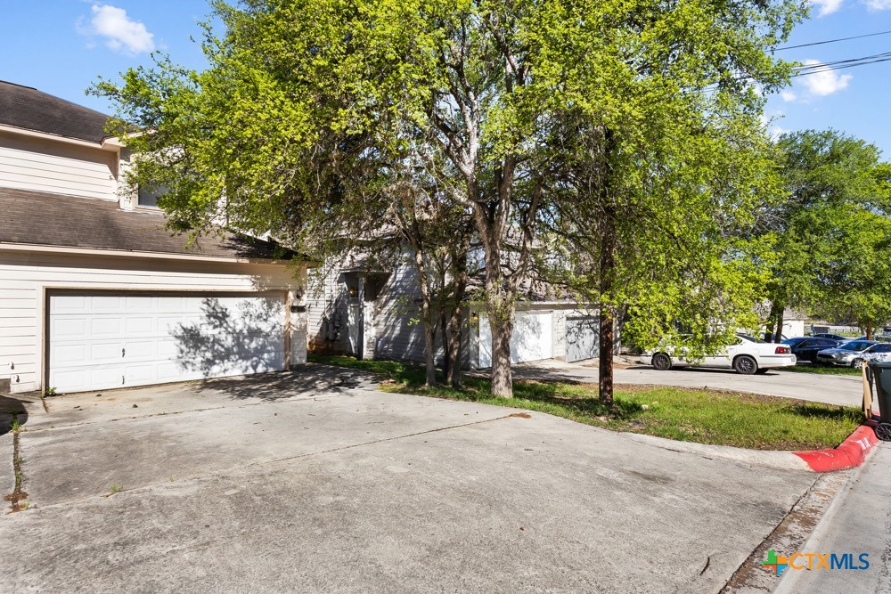 832 Sagewood Trail