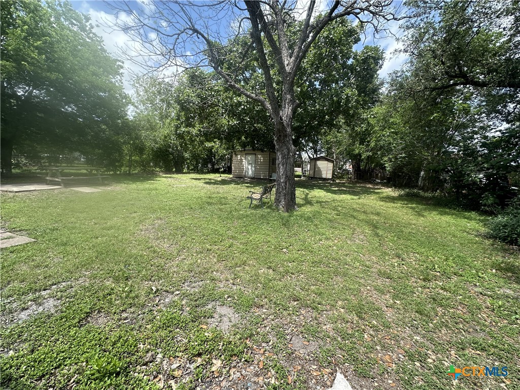 2006 Meadowlane Street