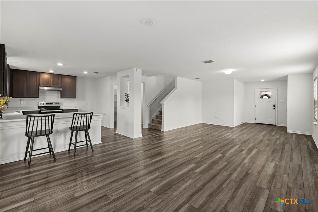 4703 Plaza Center