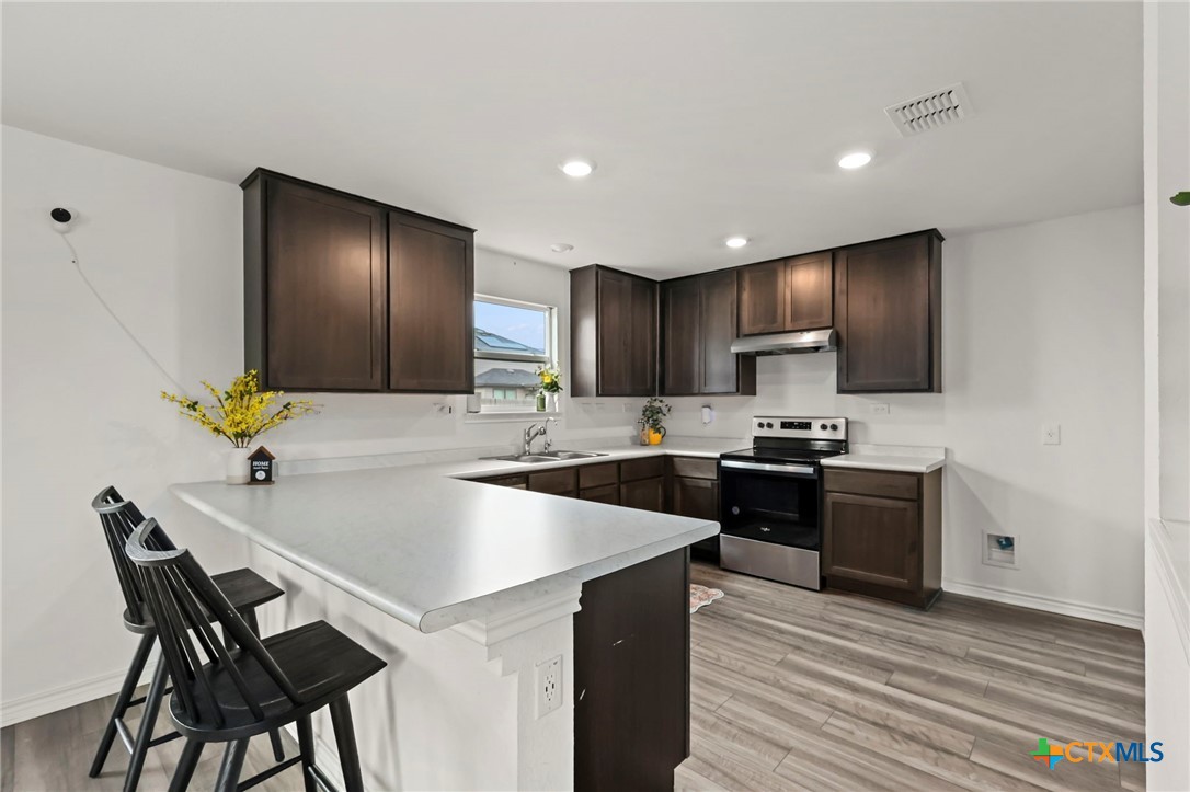 4703 Plaza Center