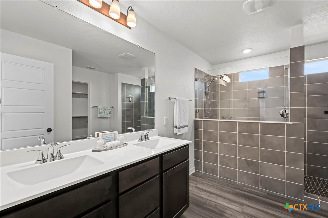 4703 Plaza Center