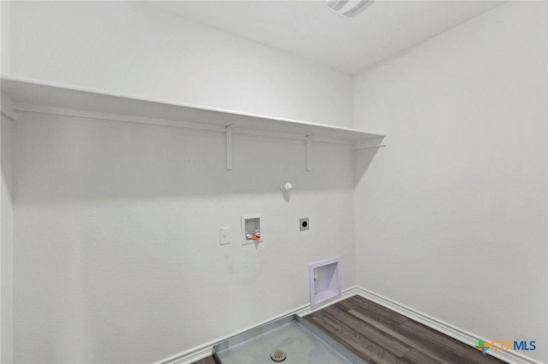 4703 Plaza Center