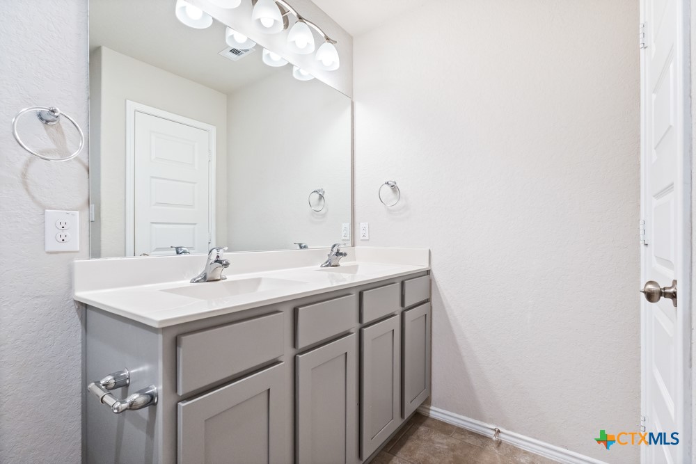 2432 Ayers Drive