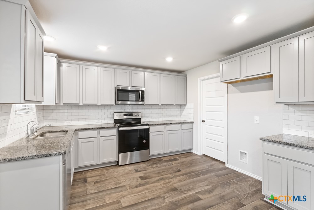 2432 Ayers Drive