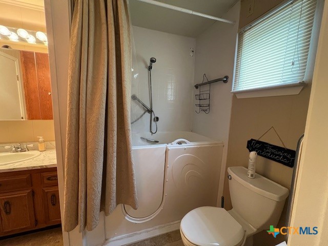 1128 Hill Circle East Drive