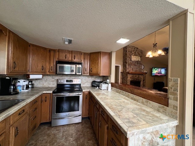 1128 Hill Circle East Drive