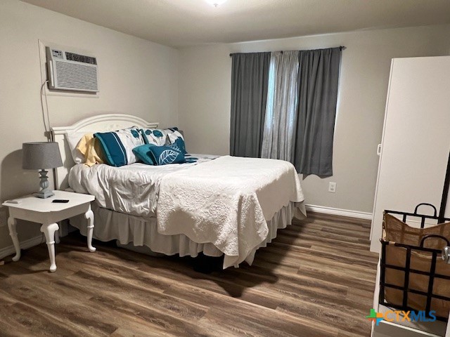 1128 Hill Circle East Drive