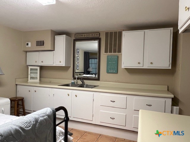 1128 Hill Circle East Drive