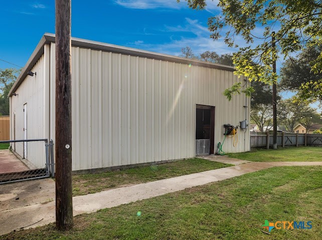 906 Mead Road
