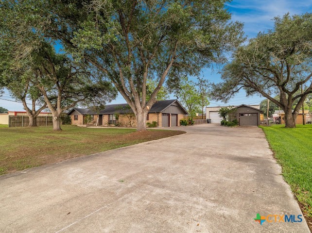 906 Mead Road