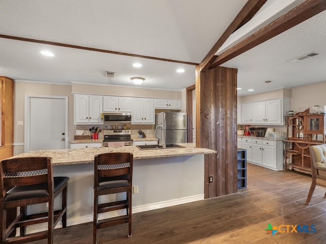906 Mead Road