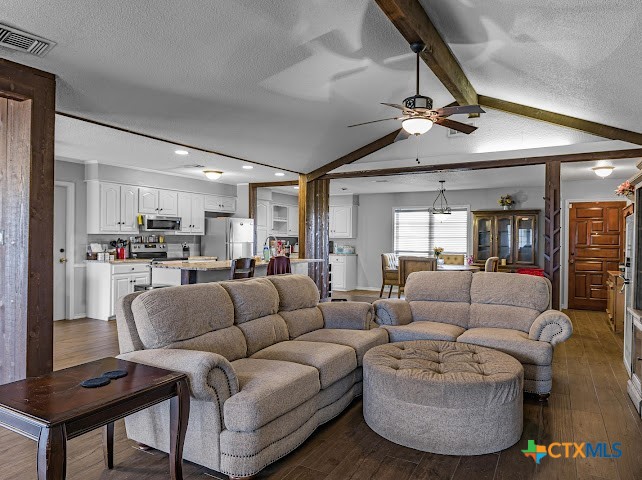 906 Mead Road