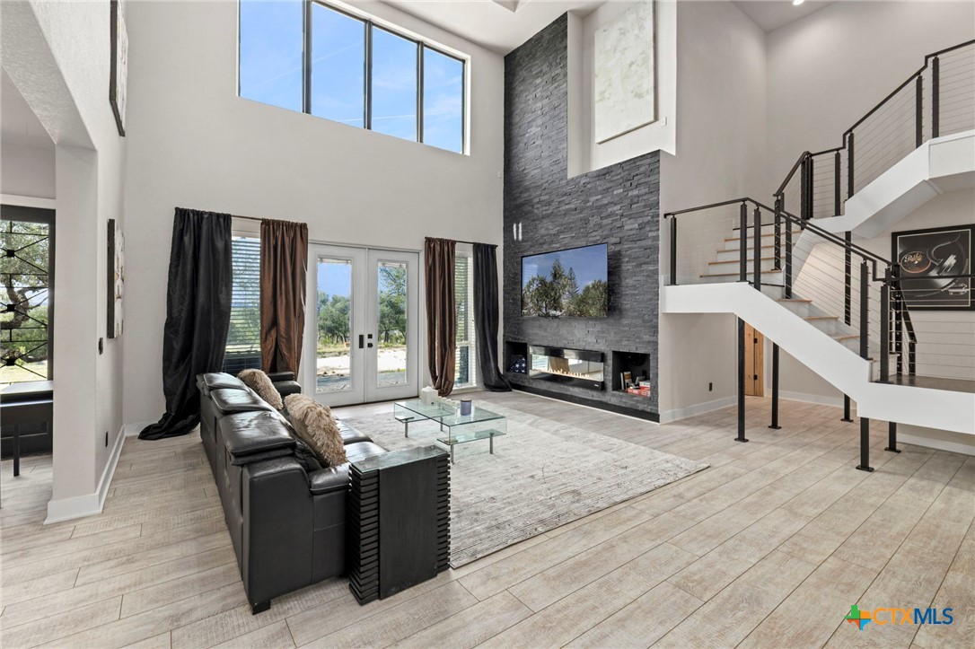 109 Pond View Court