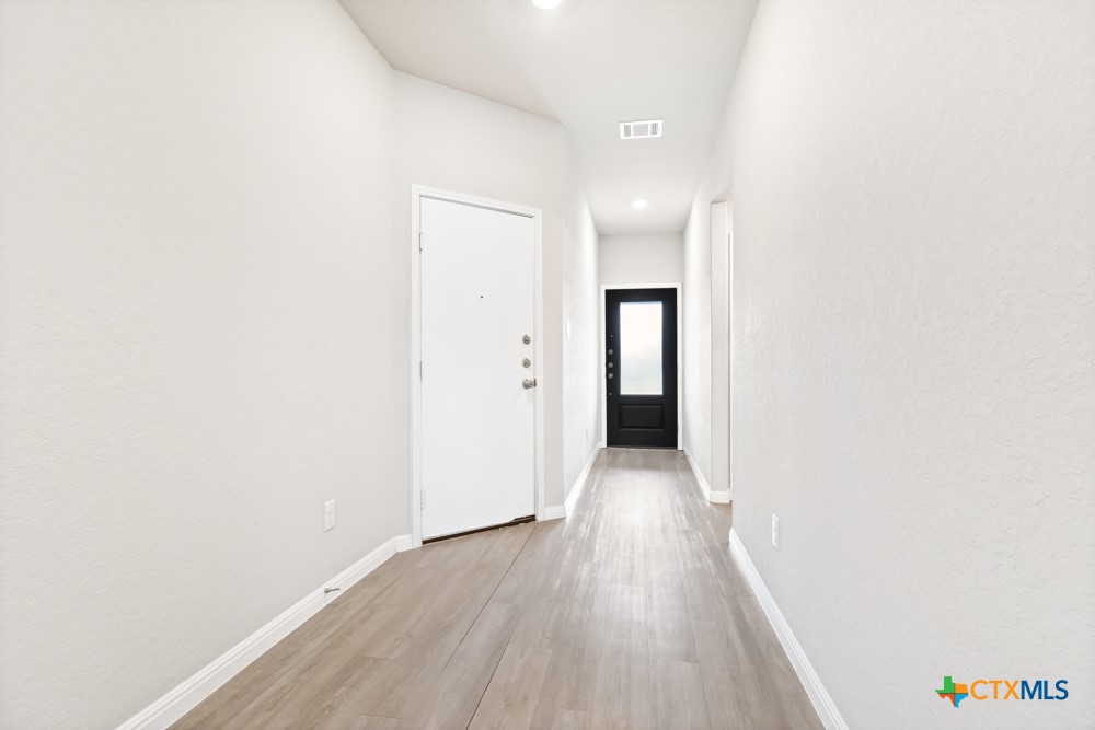 2834 Calandra Lark