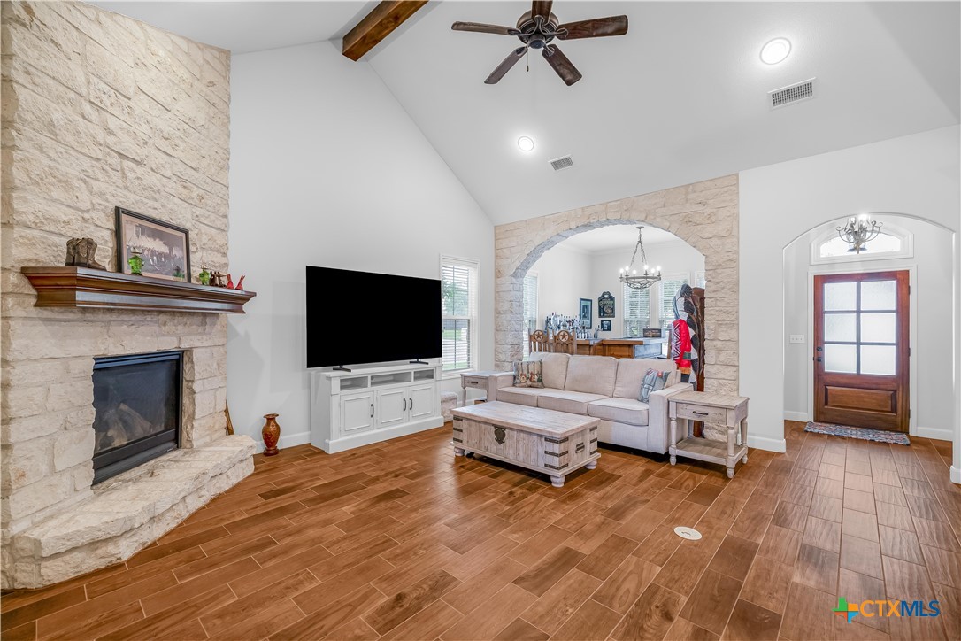 201 Amberglow Court