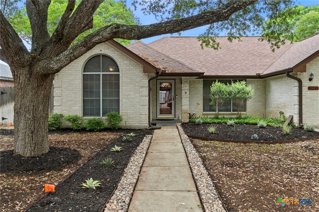 920 Queens Drive