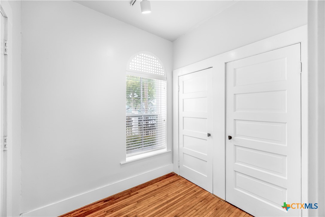 704 W Commercial Street