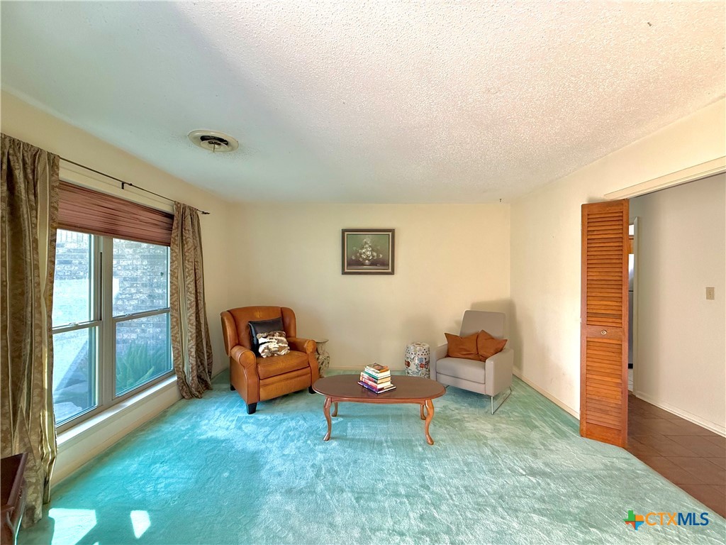 208 Richmond Drive