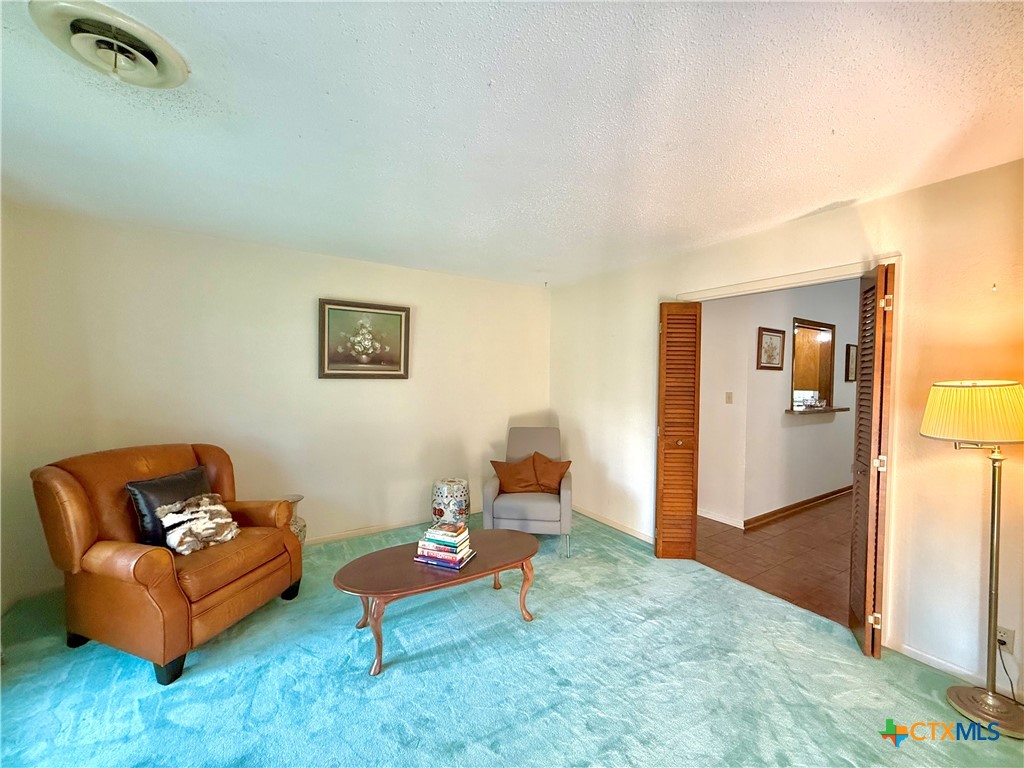 208 Richmond Drive