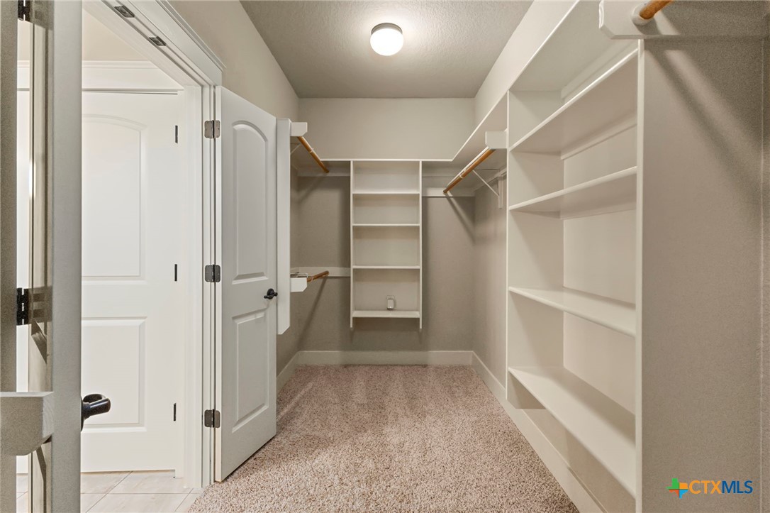 111 Swallow Ct Court