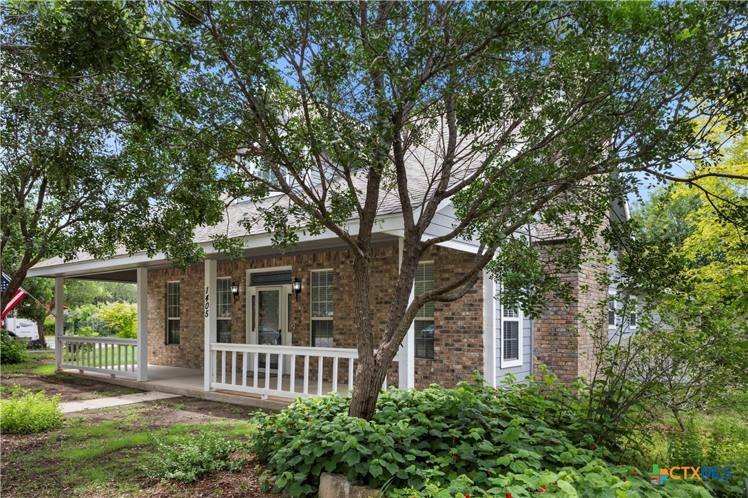 1405 Azalea Lane