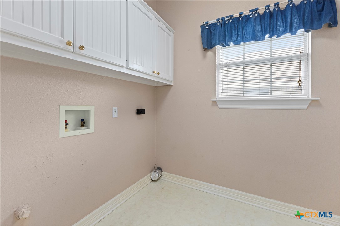 1405 Azalea Lane