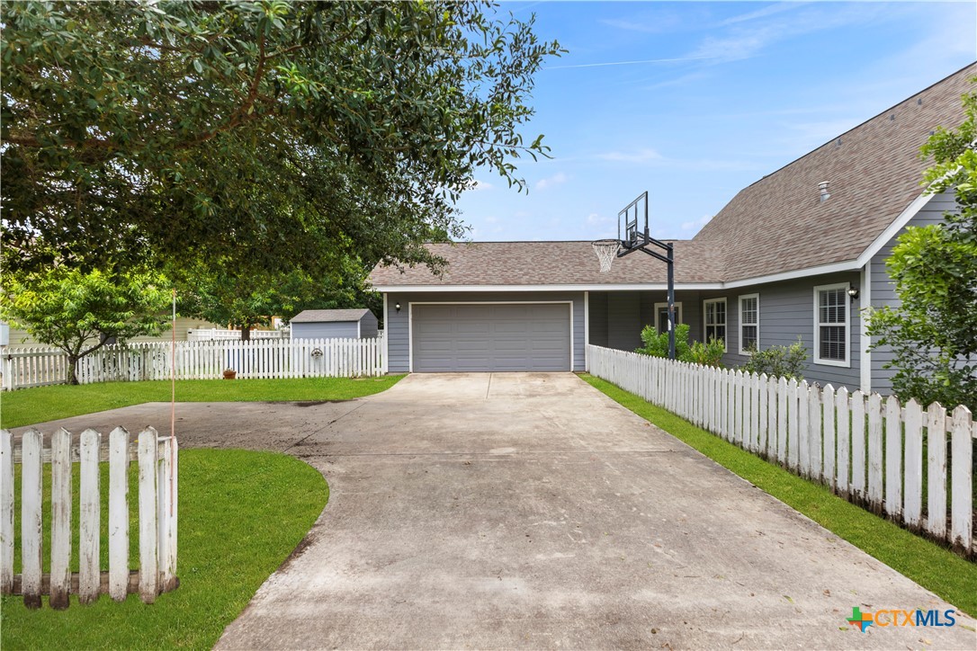 1405 Azalea Lane