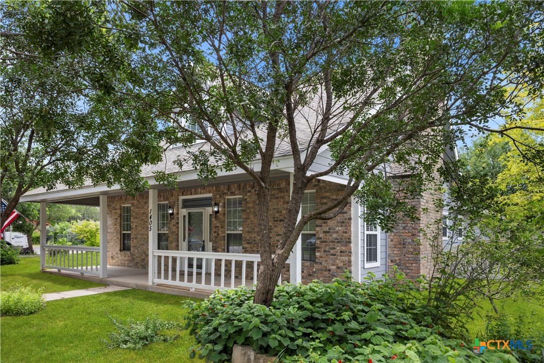 1405 Azalea Lane