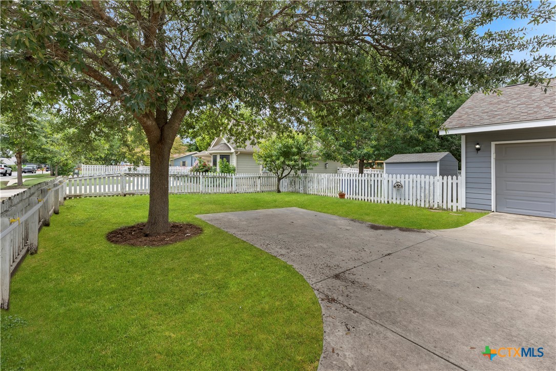 1405 Azalea Lane