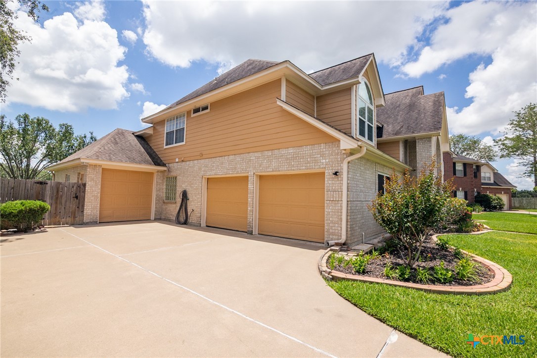 103 Eton Green