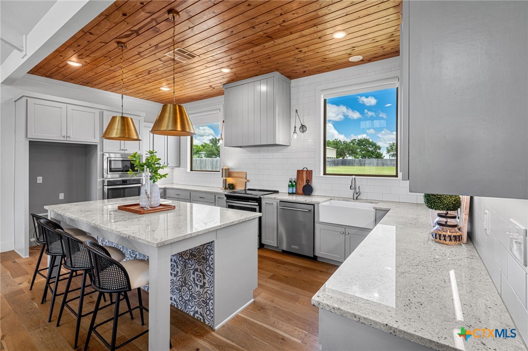 4412 Cedar Creek Road