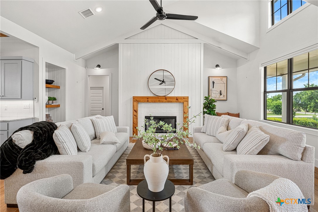 4412 Cedar Creek Road