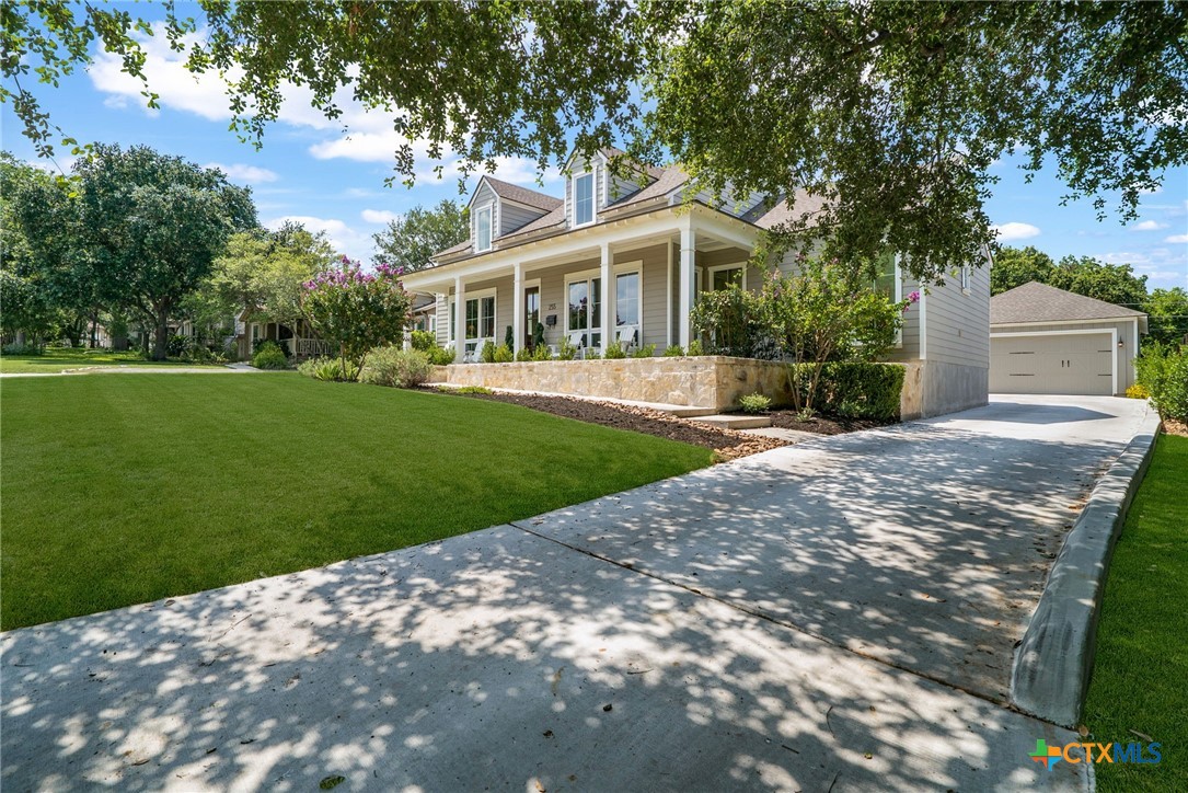 255 Retama Place