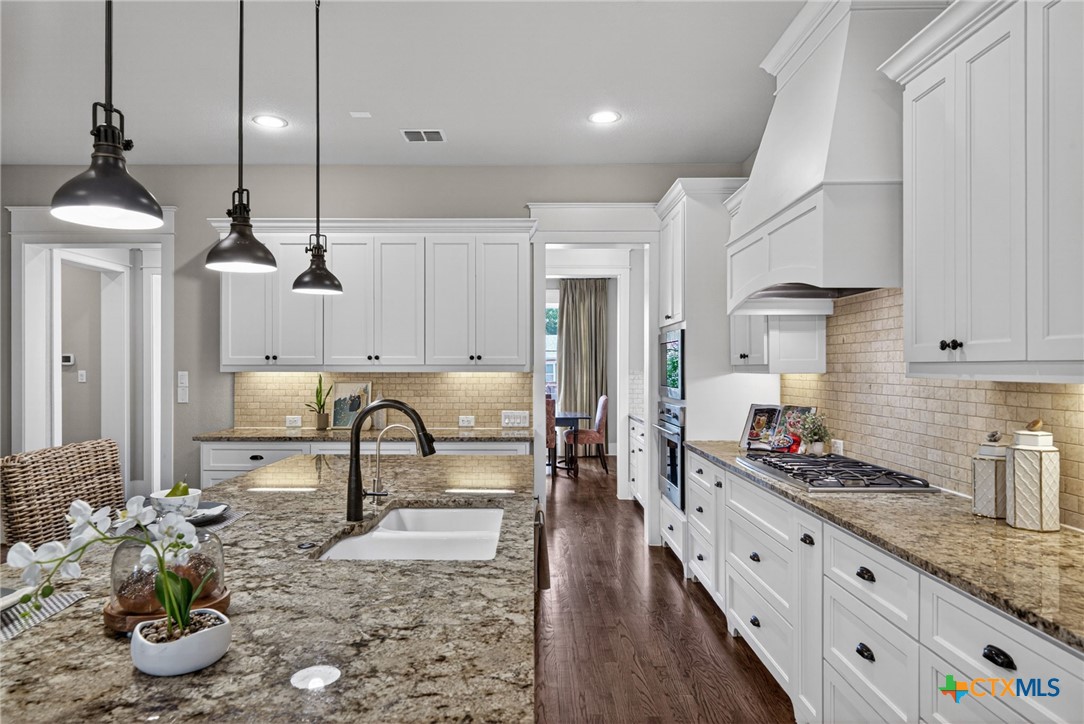 255 Retama Place