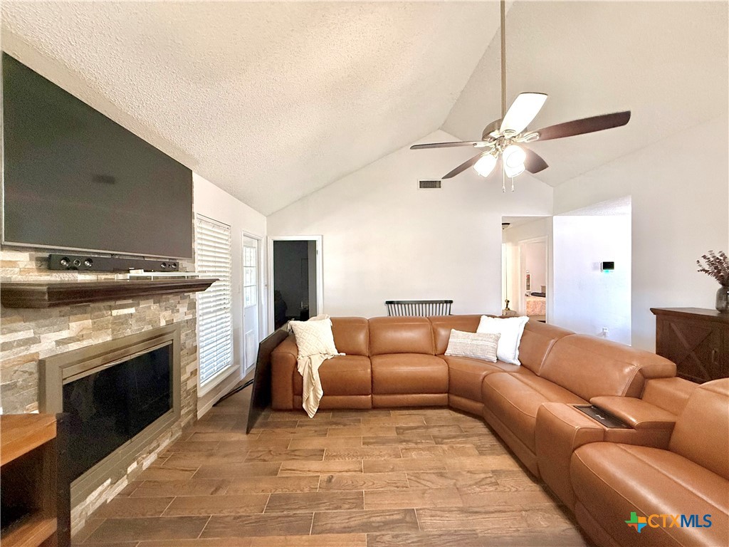 901 Taos Drive